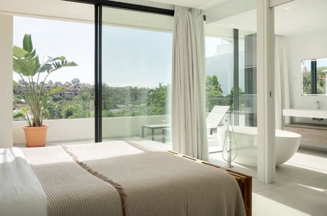 4 chambre Villa/Maison à vendre à Estepona avec piscine garage - 1 850 000 € (Ref: 8637544)