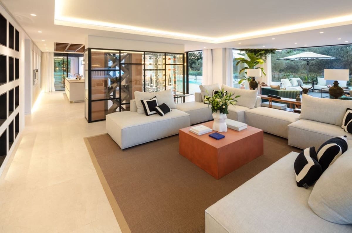 5 makuuhuone Huvila myytävänä paikassa Nueva Andalucia mukana uima-altaan - 6 495 000 € (Ref: 8637730)