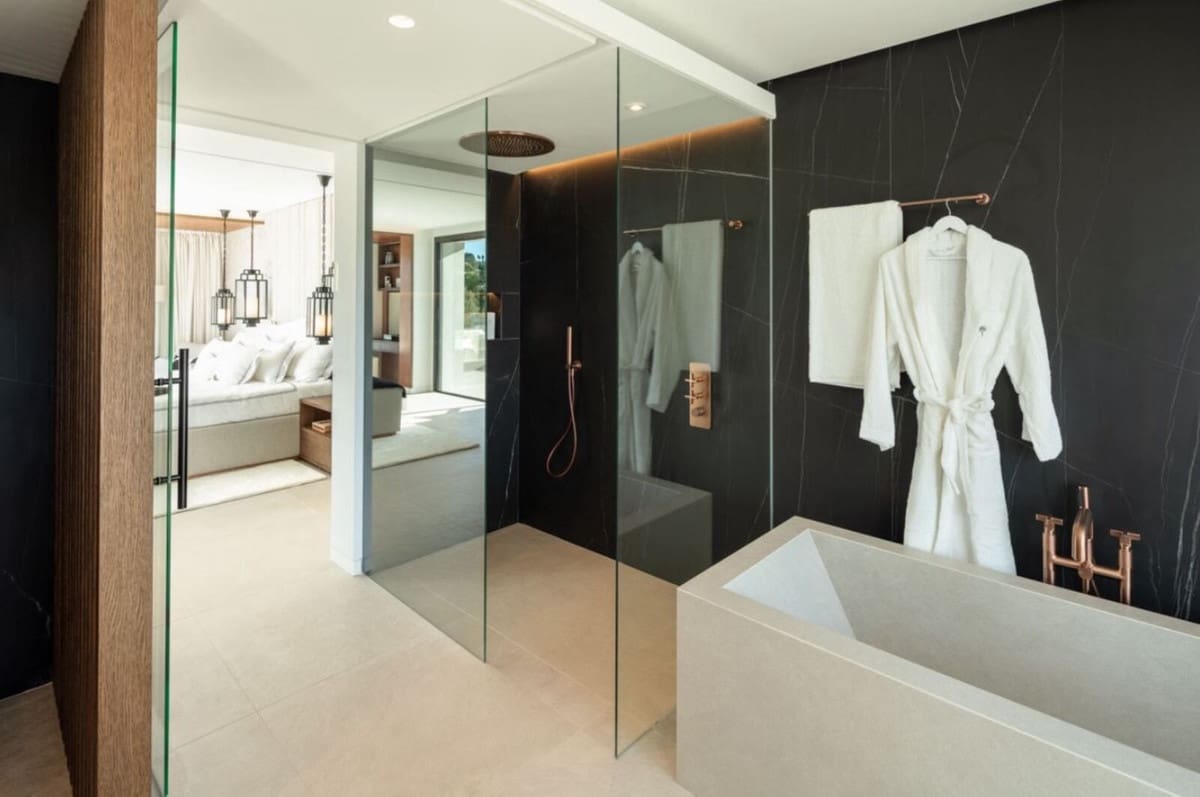 5 makuuhuone Huvila myytävänä paikassa Nueva Andalucia mukana uima-altaan - 6 495 000 € (Ref: 8637730)