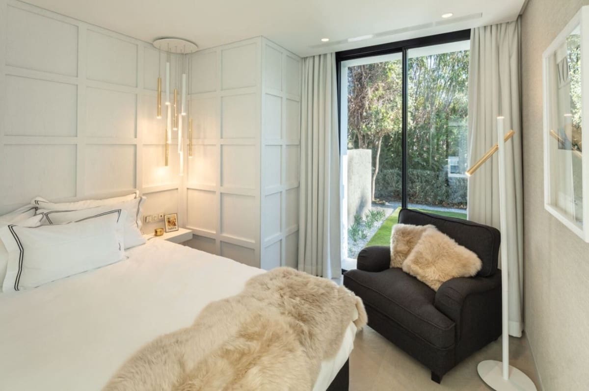 5 makuuhuone Huvila myytävänä paikassa Nueva Andalucia mukana uima-altaan - 6 495 000 € (Ref: 8637730)