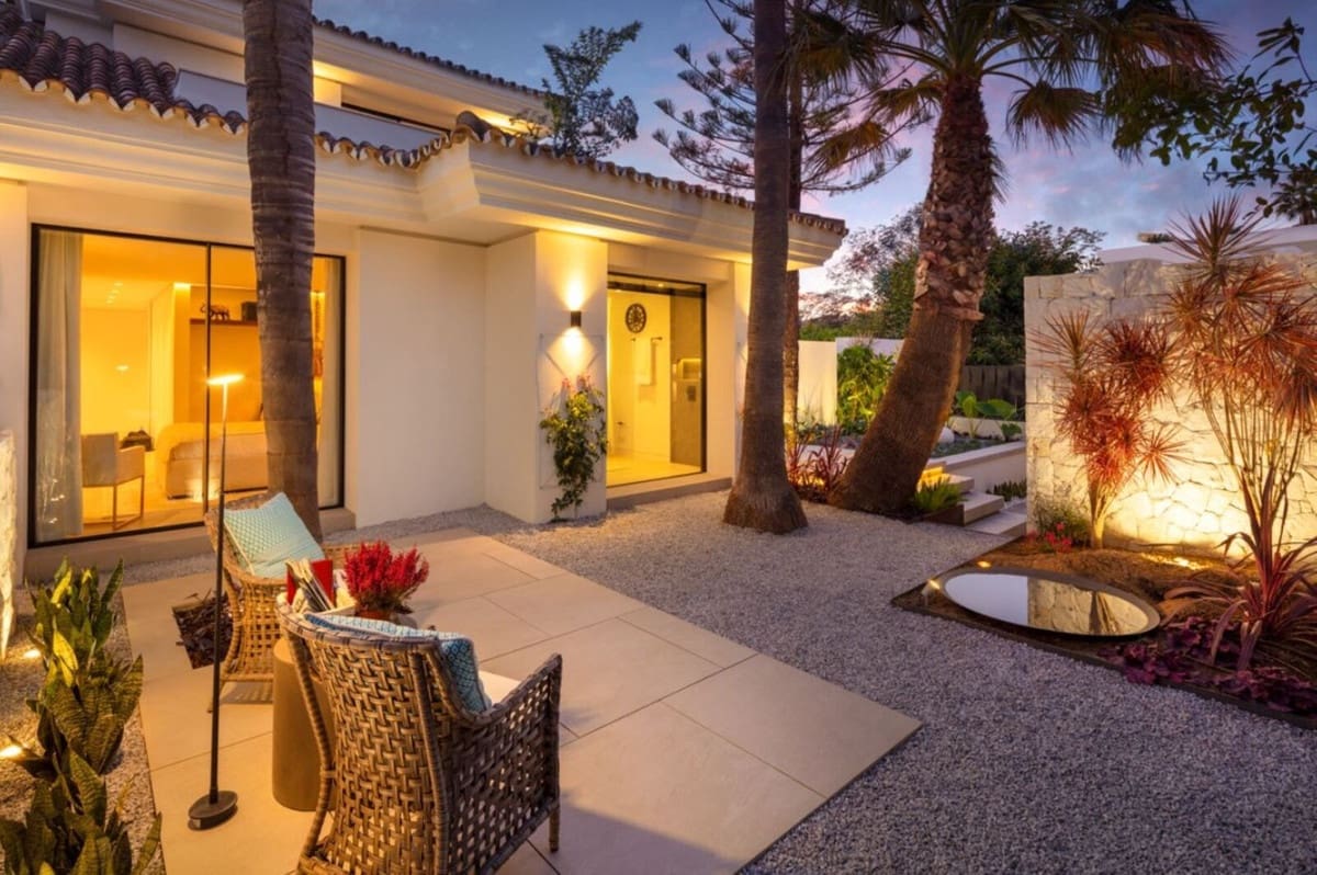 5 makuuhuone Huvila myytävänä paikassa Nueva Andalucia mukana uima-altaan - 6 495 000 € (Ref: 8637730)