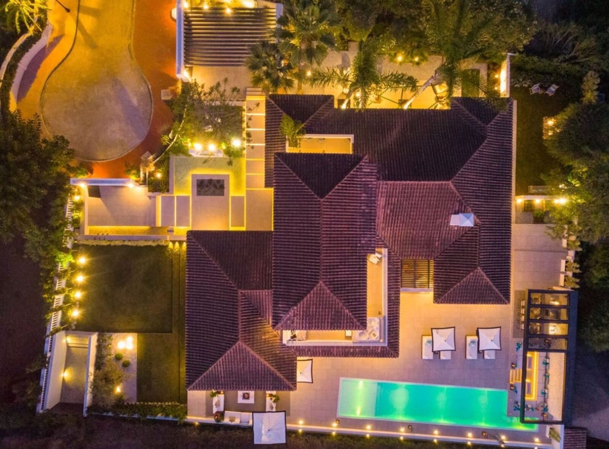 5 makuuhuone Huvila myytävänä paikassa Nueva Andalucia mukana uima-altaan - 6 495 000 € (Ref: 8637730)