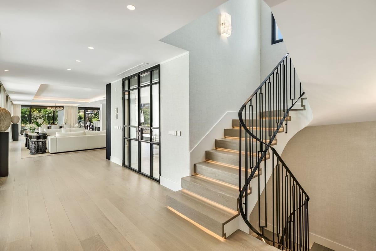 5 soveværelse Villa til salg i Nueva Andalucia med swimmingpool garage - € 6.950.000 (Ref: 8657821)