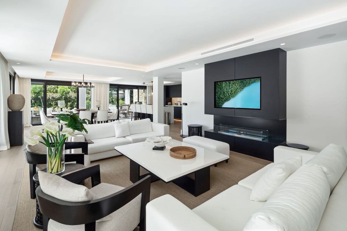 5 sovrum Villa till salu i Nueva Andalucia med pool garage - 6 950 000 € (Ref: 8657821)