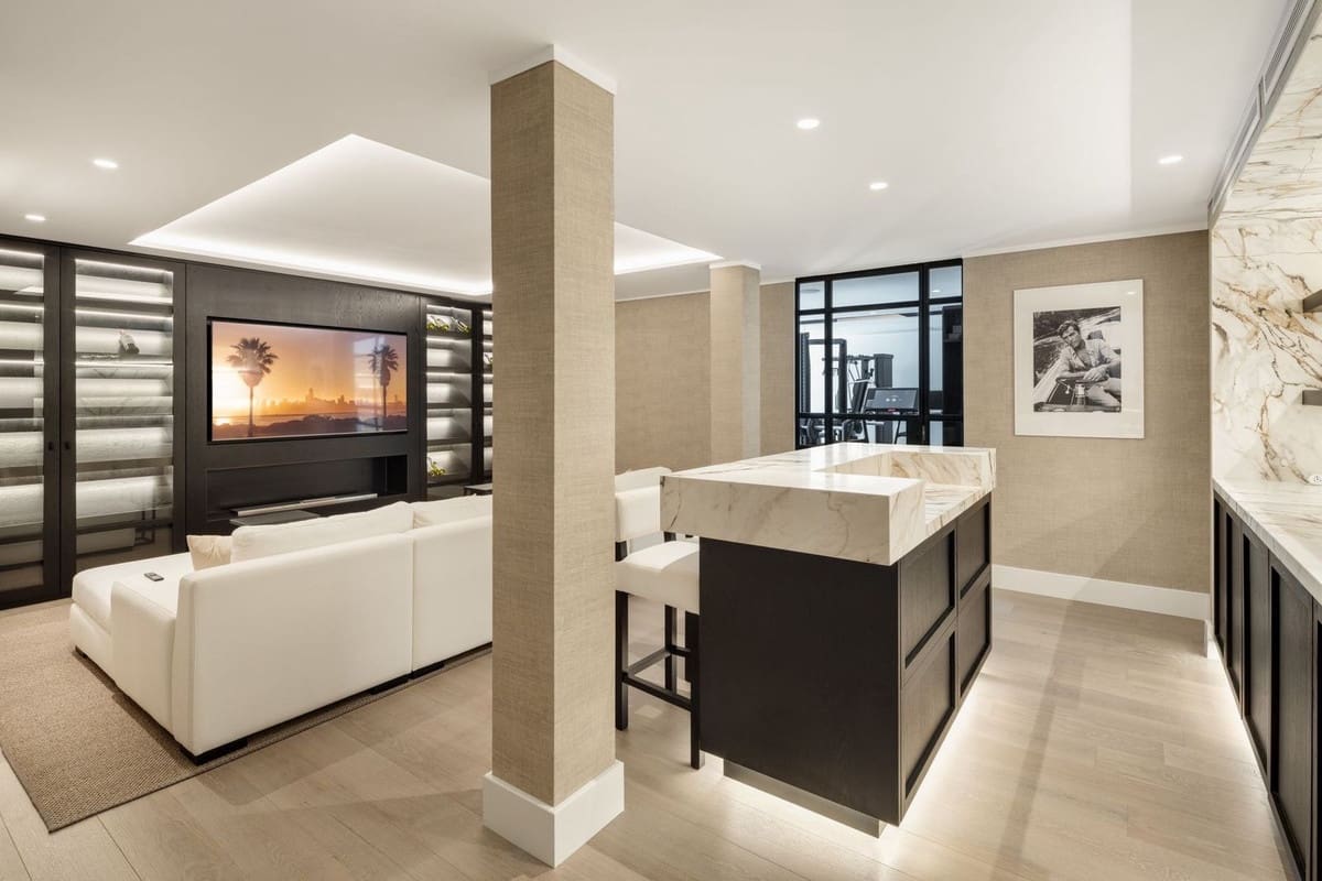 5 sovrum Villa till salu i Nueva Andalucia med pool garage - 6 950 000 € (Ref: 8657821)