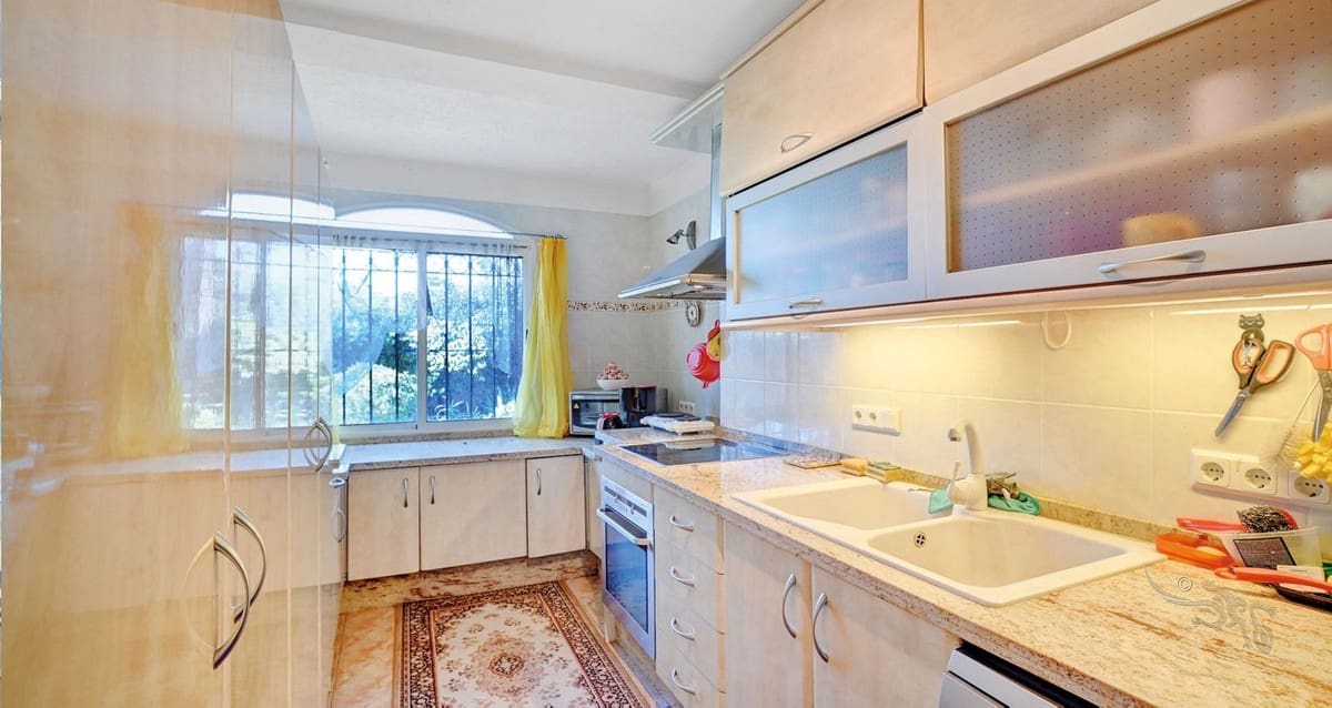 3 sovrum Villa till salu i Marbesa med garage - 1 190 000 € (Ref: 8664570)