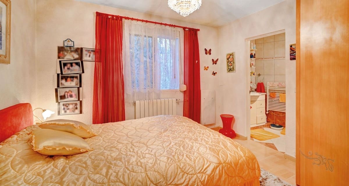 3 soveværelse Villa til salg i Marbesa med garage - € 1.190.000 (Ref: 8664570)