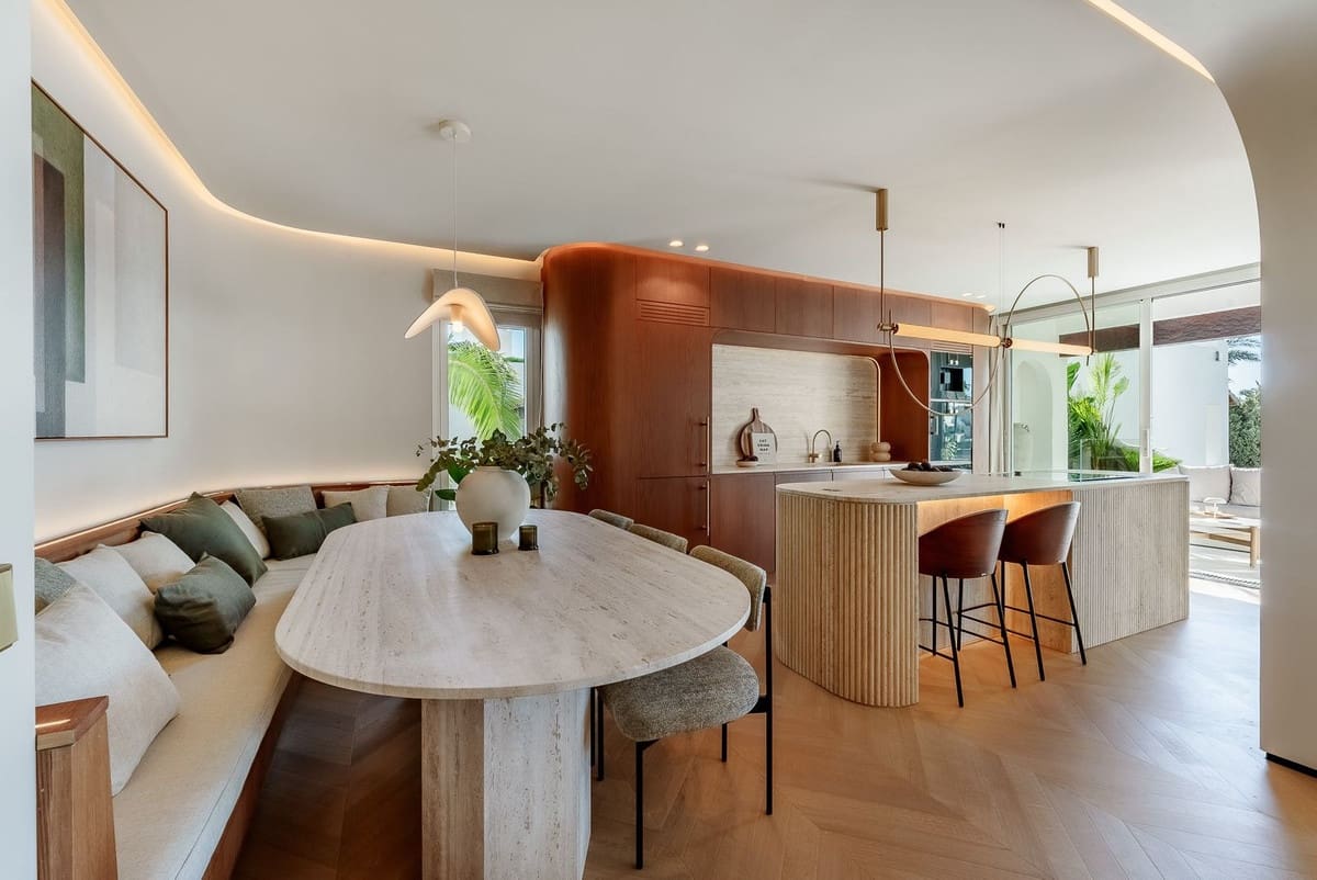 3 soverom Leilighet til salgs i Estepona med svømmebasseng garasje - € 2 495 000 (Ref: 8670888)