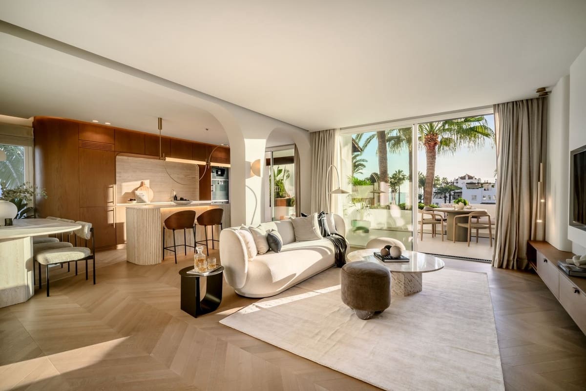 3 soverom Leilighet til salgs i Estepona med svømmebasseng garasje - € 2 495 000 (Ref: 8670888)