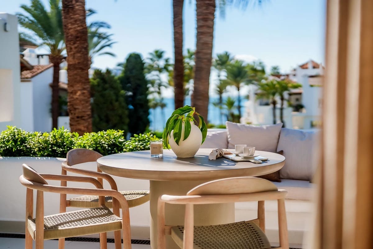 3 soverom Leilighet til salgs i Estepona med svømmebasseng garasje - € 2 495 000 (Ref: 8670888)