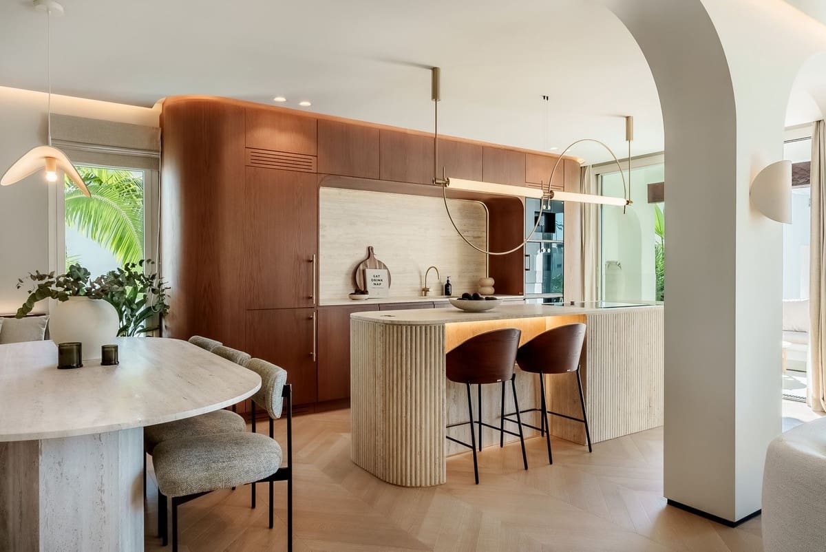 3 soverom Leilighet til salgs i Estepona med svømmebasseng garasje - € 2 495 000 (Ref: 8670888)