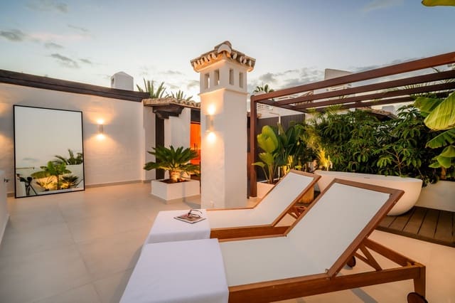 3 Zimmer Apartment zu verkaufen in Estepona mit Pool Garage - 2.495.000 € (Ref: 8670888)
