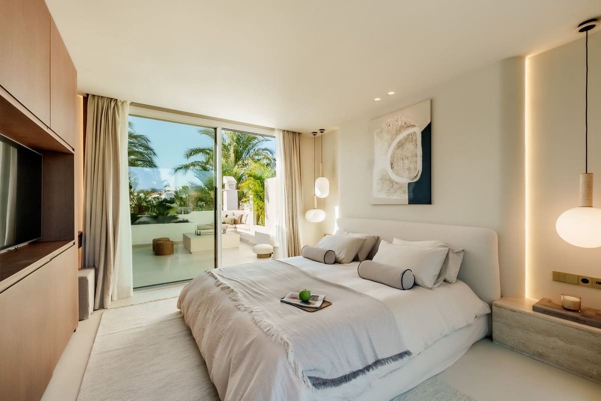 3 Zimmer Apartment zu verkaufen in Estepona mit Pool Garage - 2.495.000 € (Ref: 8670888)