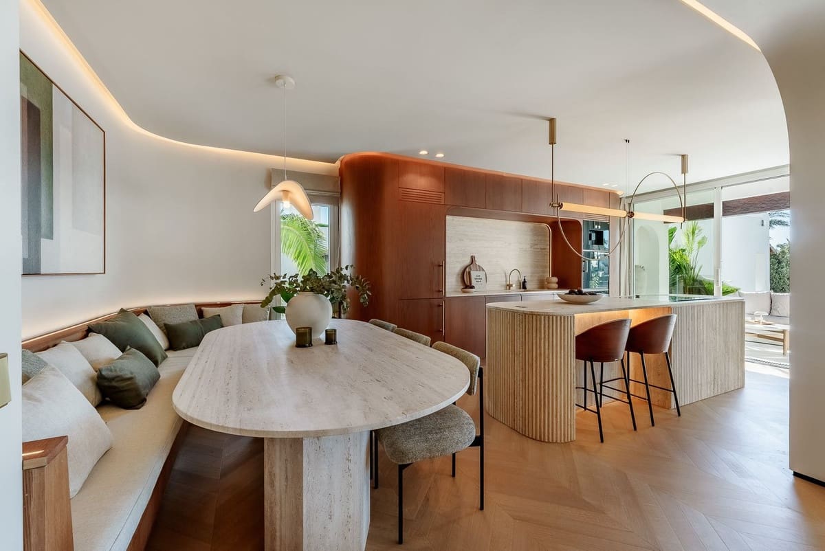 3 Zimmer Apartment zu verkaufen in Estepona mit Pool Garage - 2.495.000 € (Ref: 8670888)