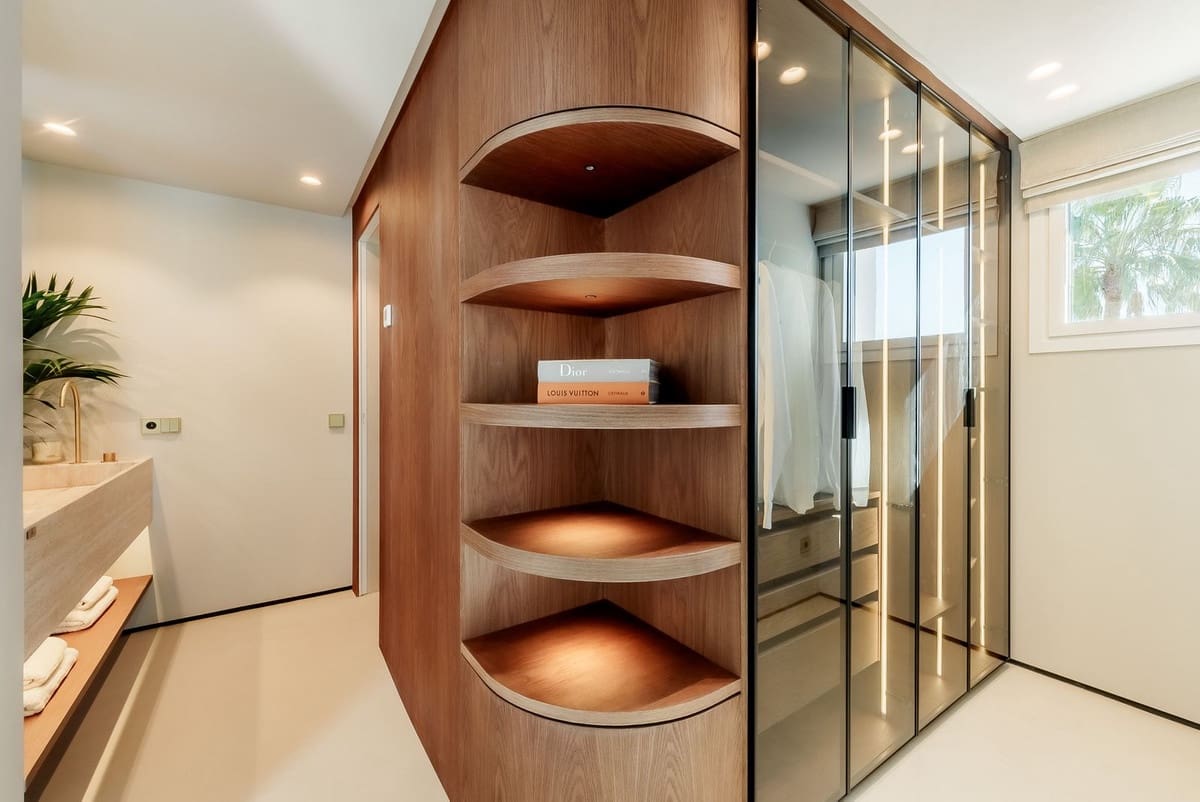 3 Zimmer Apartment zu verkaufen in Estepona mit Pool Garage - 2.495.000 € (Ref: 8670888)