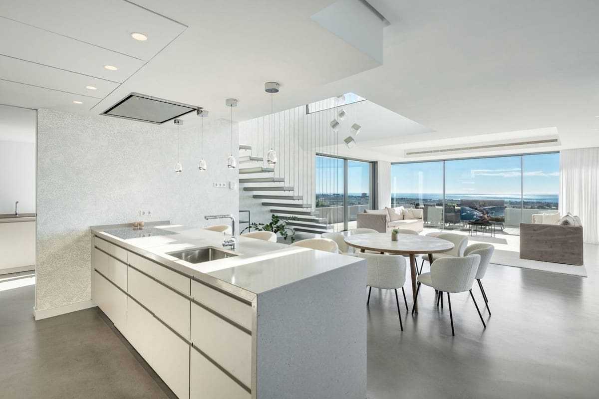 4 soverom Villa til salgs i La Quinta med svømmebasseng garasje - € 3 995 000 (Ref: 8690263)