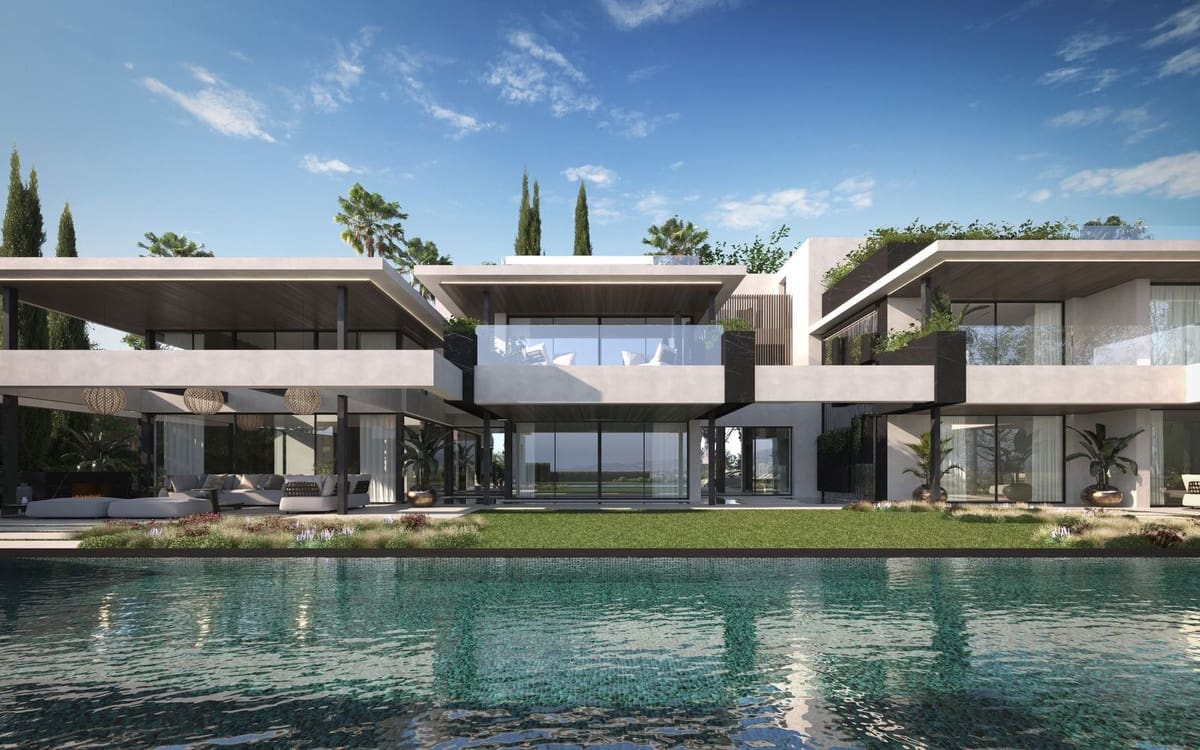 5 bedroom Villa for sale in Sotogrande with pool garage - € 6,950,000 (Ref: 8690264)