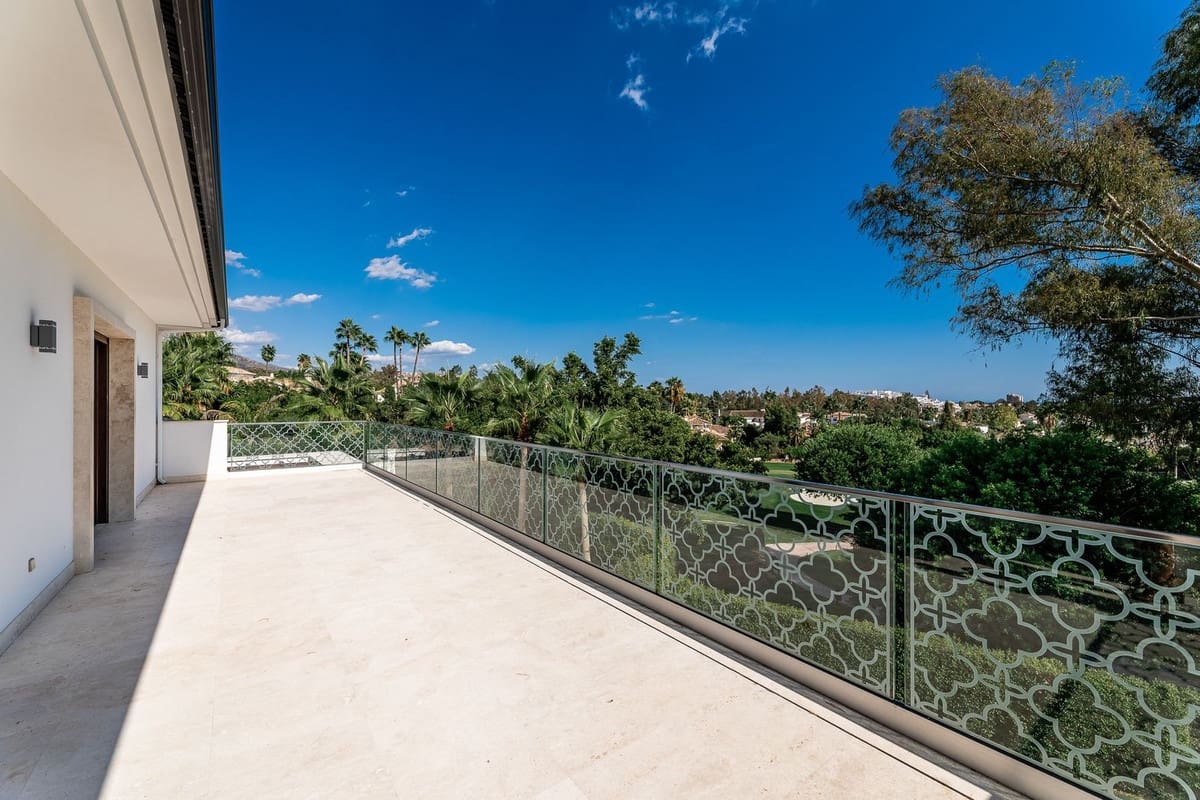 6 bedroom Villa for sale in Nueva Andalucia with pool garage - € 7,500,000 (Ref: 8690265)