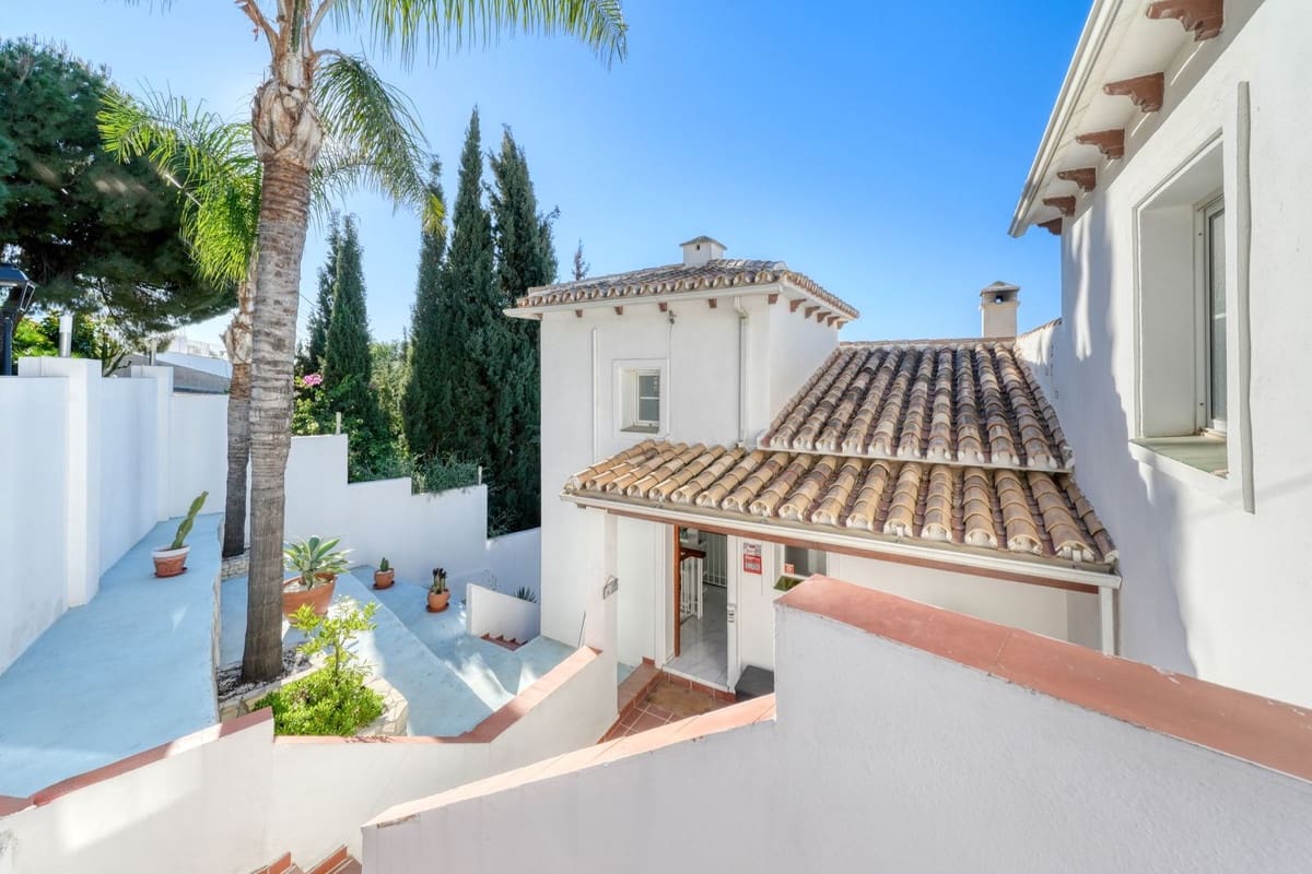 5 soveværelse Villa til salg i La Sierrezuela med swimmingpool garage - € 790.000 (Ref: 8693263)