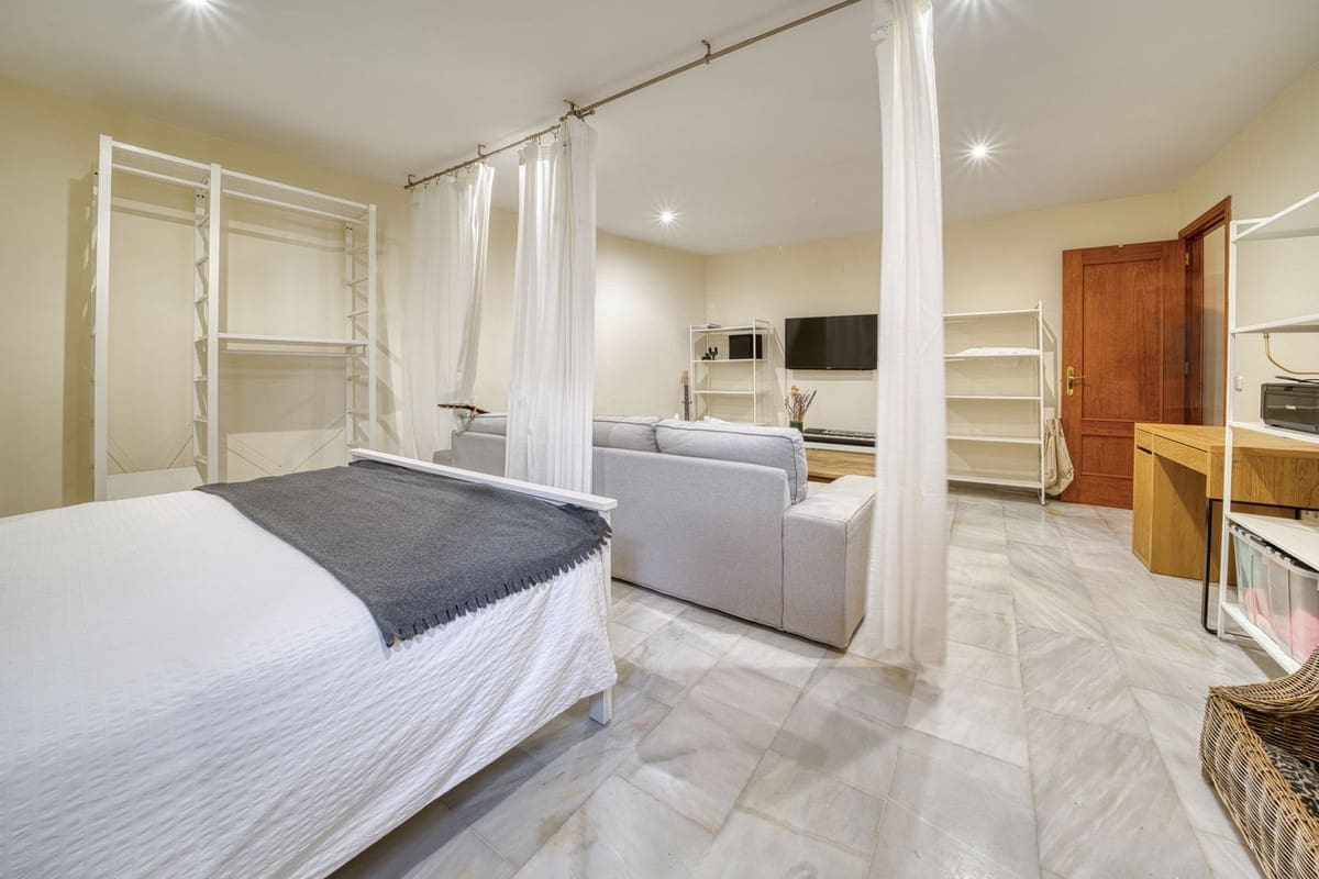 5 soveværelse Villa til salg i La Sierrezuela med swimmingpool garage - € 790.000 (Ref: 8693263)