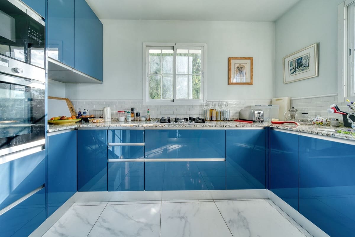 5 soverom Villa til salgs i La Sierrezuela med svømmebasseng garasje - € 790 000 (Ref: 8693263)