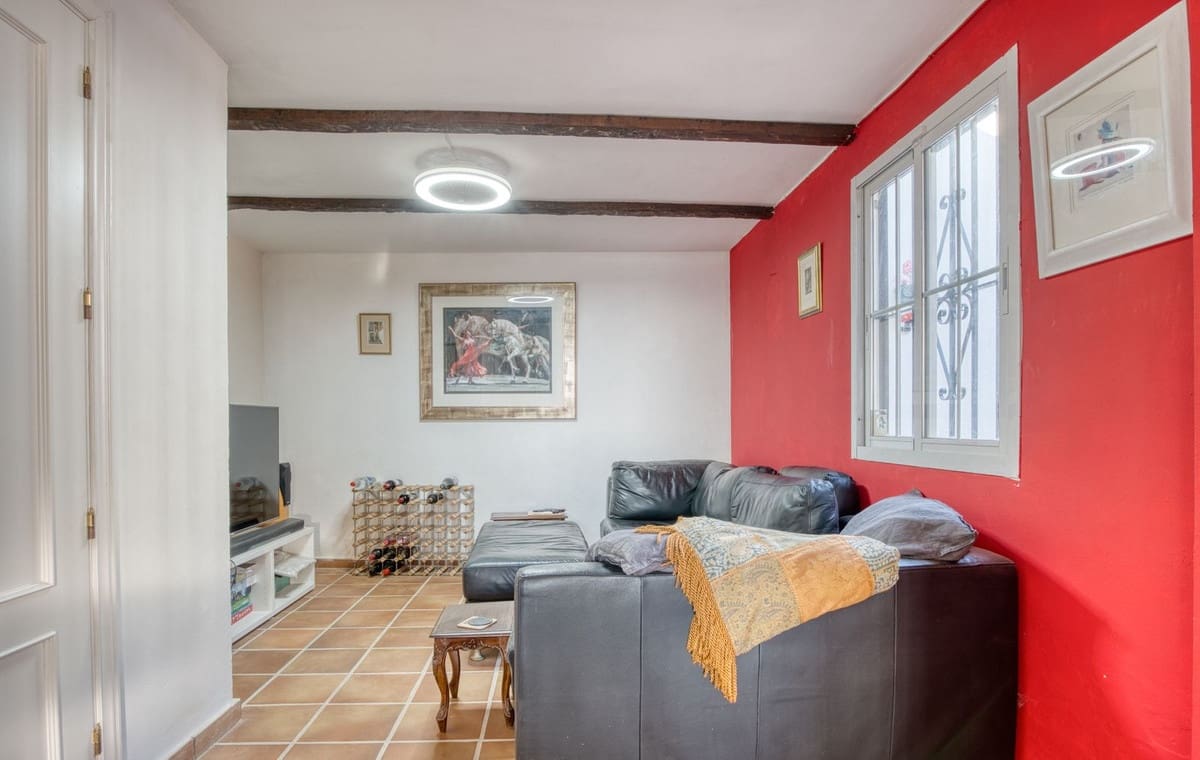 5 soverom Villa til salgs i La Sierrezuela med svømmebasseng garasje - € 790 000 (Ref: 8693263)