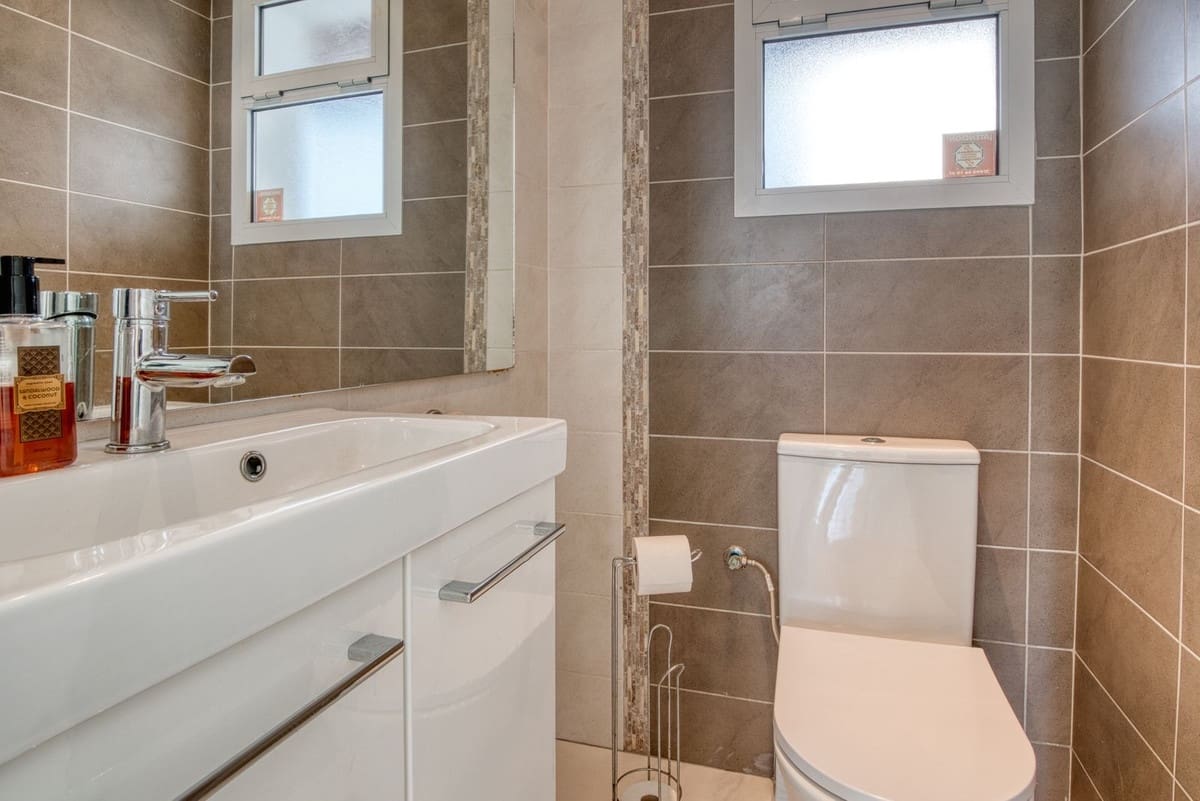 5 soverom Villa til salgs i La Sierrezuela med svømmebasseng garasje - € 790 000 (Ref: 8693263)