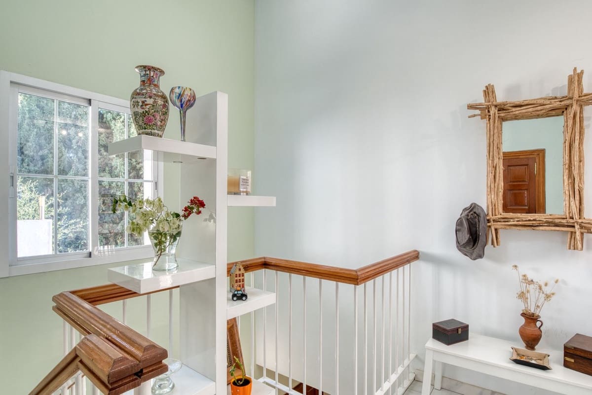 5 soverom Villa til salgs i La Sierrezuela med svømmebasseng garasje - € 790 000 (Ref: 8693263)