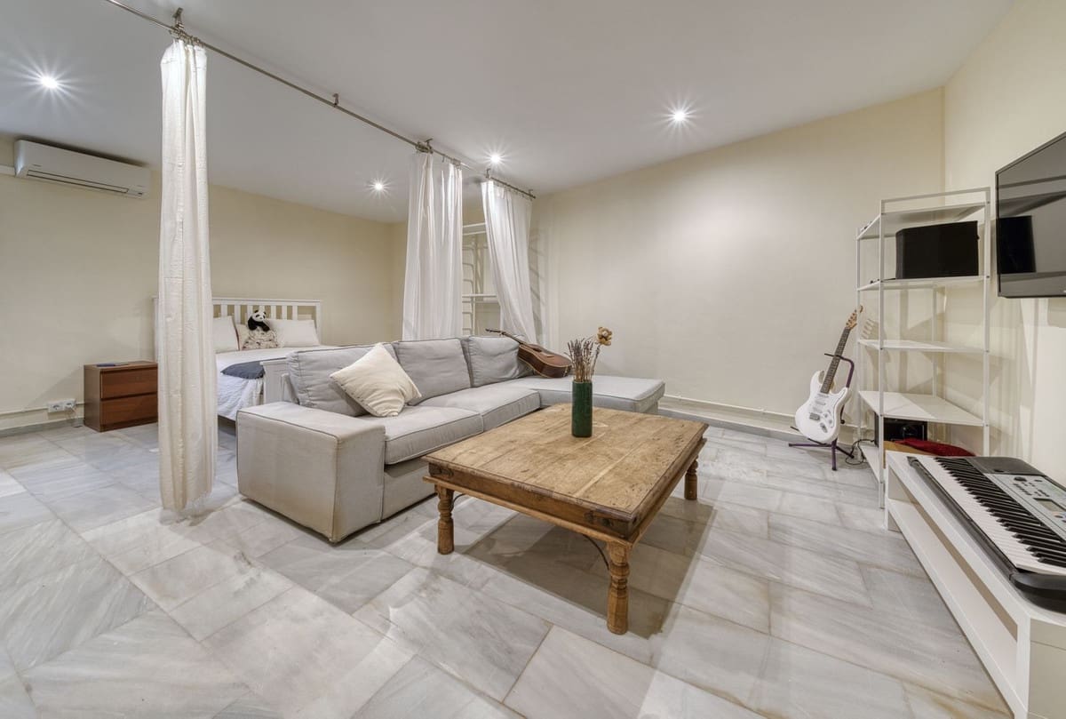 5 soverom Villa til salgs i La Sierrezuela med svømmebasseng garasje - € 790 000 (Ref: 8693263)