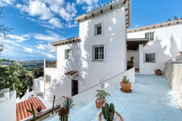 5 bedroom Villa for sale in La Sierrezuela, Mijas with pool garage - € 790,000 (Ref: 8693263)