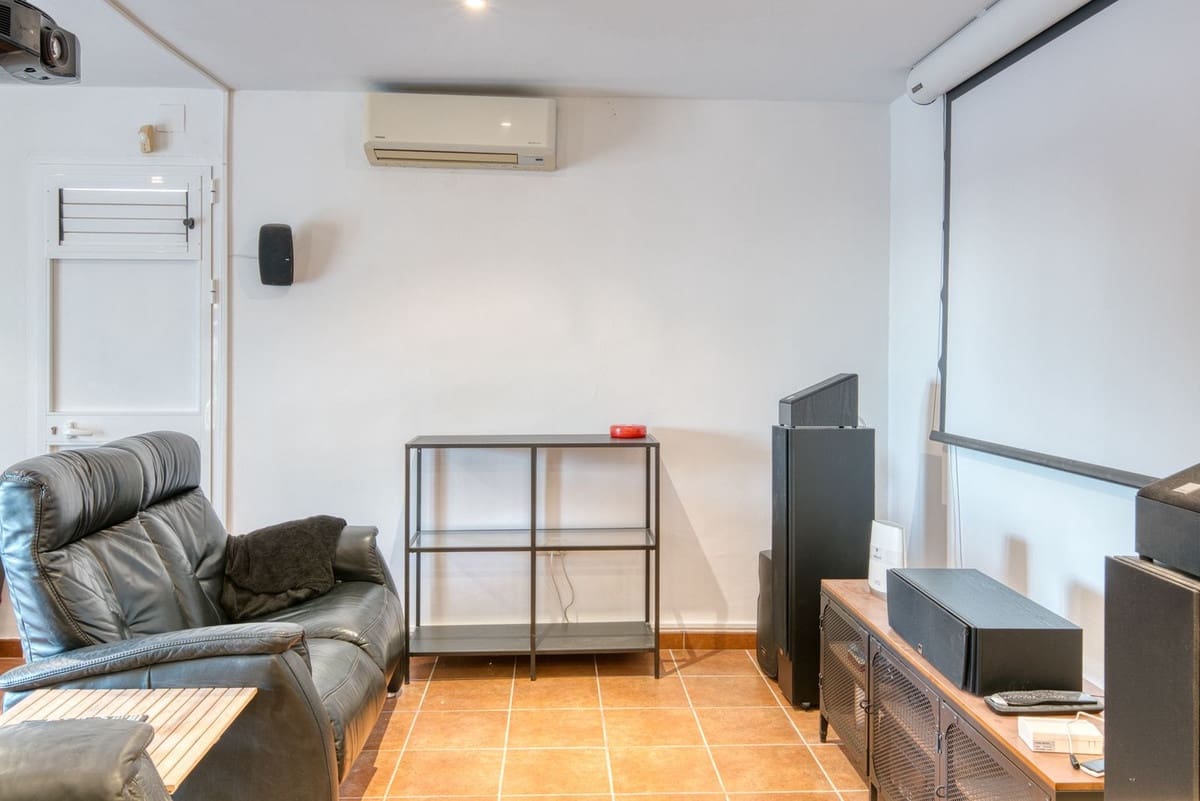 5 soveværelse Villa til salg i La Sierrezuela med swimmingpool garage - € 790.000 (Ref: 8693263)