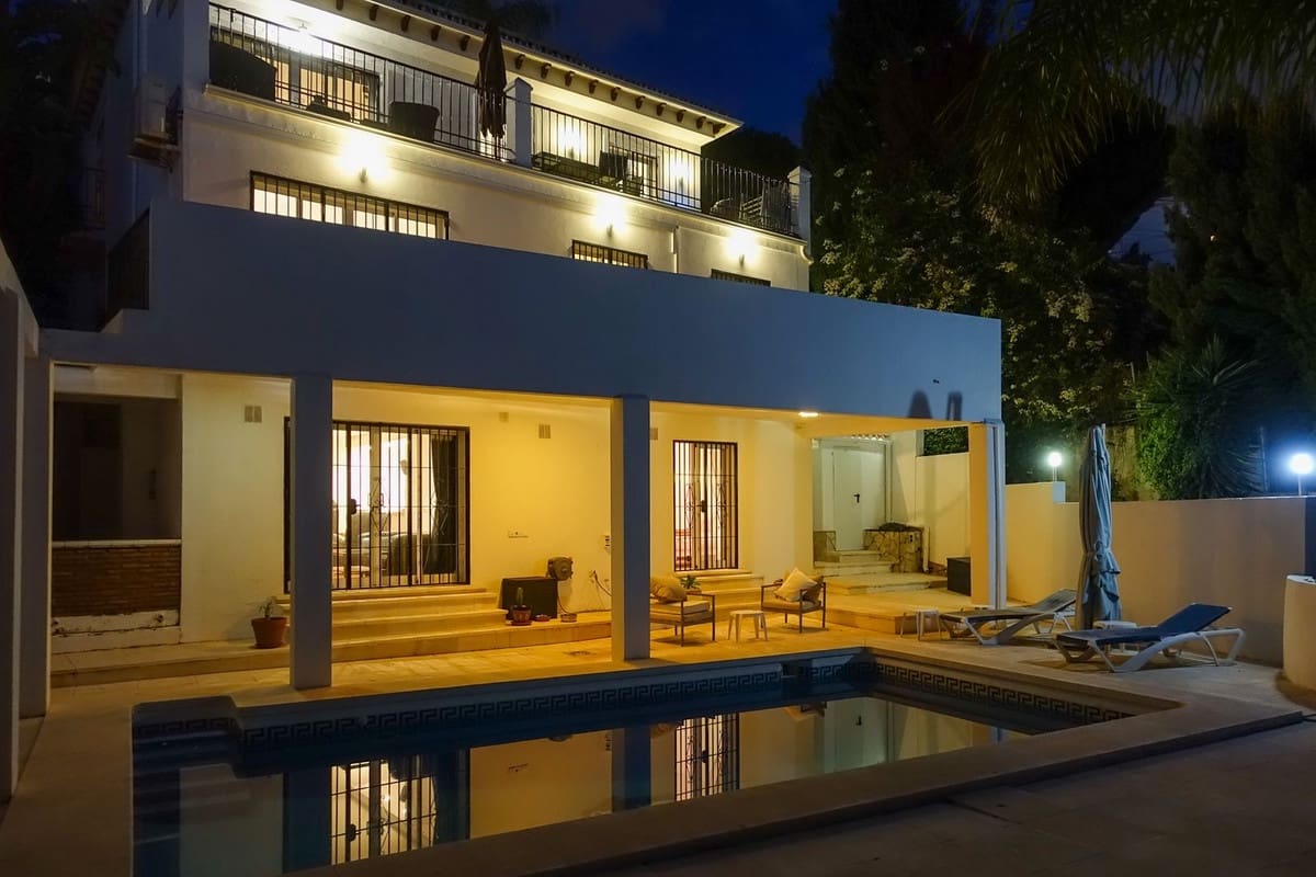 5 soveværelse Villa til salg i La Sierrezuela med swimmingpool garage - € 790.000 (Ref: 8693263)