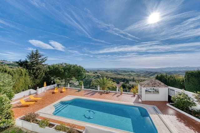 4 soveværelse Villa til salg i Valtocado, Mijas med swimmingpool garage - € 899.000 (Ref: 8728591)