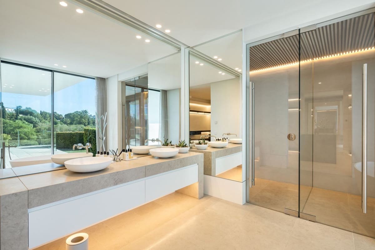 6 soveværelse Villa til salg i La Quinta med swimmingpool garage - € 14.995.000 (Ref: 8728592)