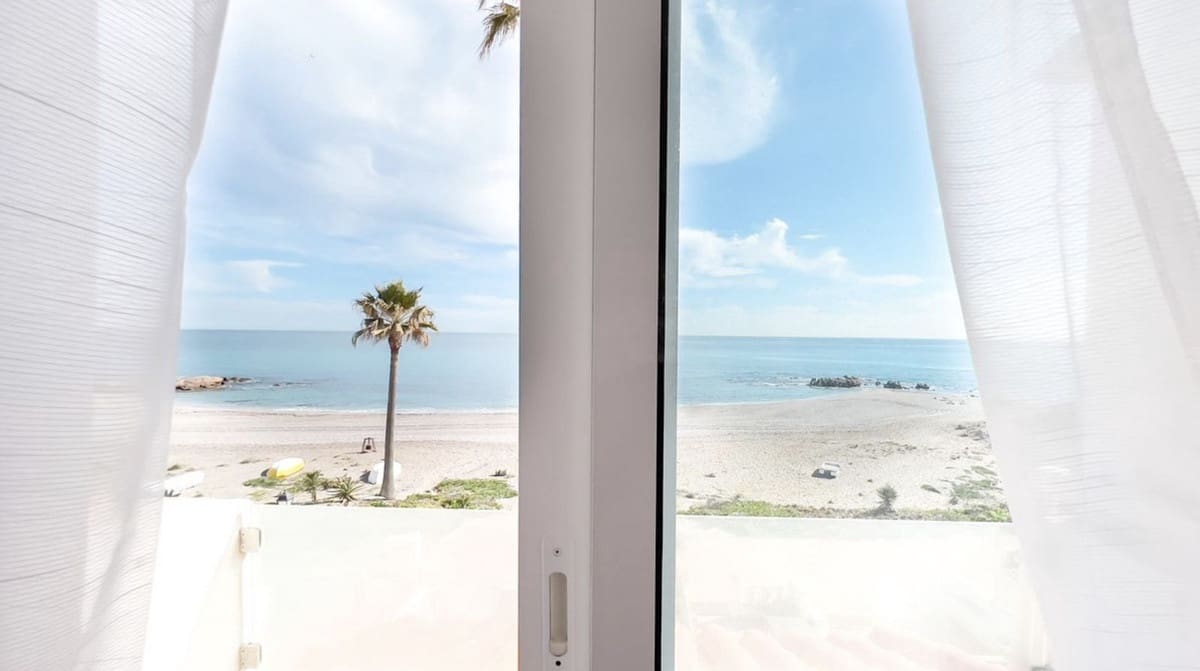 2 sovrum Hus till salu i La Duquesa / Puerto de la Duquesa med pool garage - 380 000 € (Ref: 8757324)