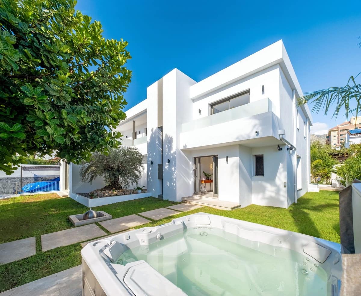 5 soveværelse Villa til salg i Marbella med swimmingpool garage - € 2.550.000 (Ref: 8760403)