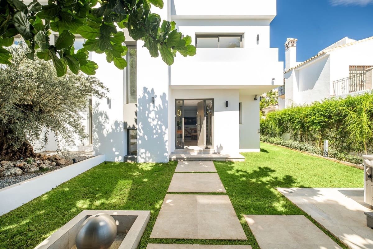 5 soveværelse Villa til salg i Marbella med swimmingpool garage - € 2.550.000 (Ref: 8760403)