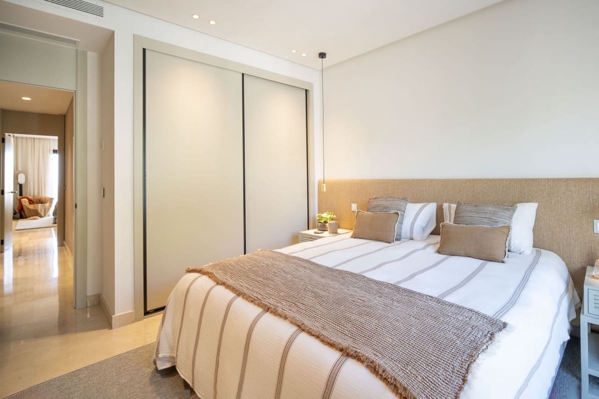 Ático de 3 habitaciones en La Quinta en venta con piscina - 1.375.000 € (Ref: 8762368)