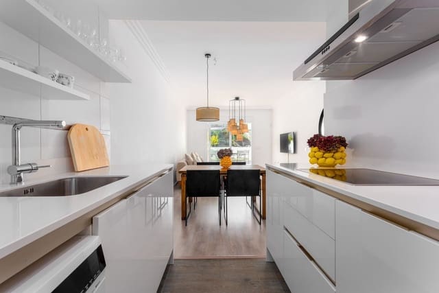 2 sypialnia Apartament na sprzedaż w La Quinta, Benahavís z basenem garażem - 595 000 € (Ref: 8769250)