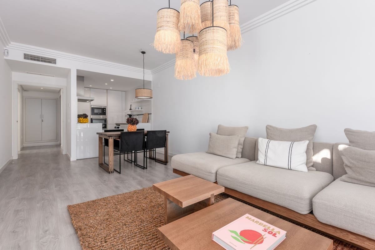 2 soveværelse Lejlighed til salg i La Quinta med swimmingpool garage - € 595.000 (Ref: 8769250)