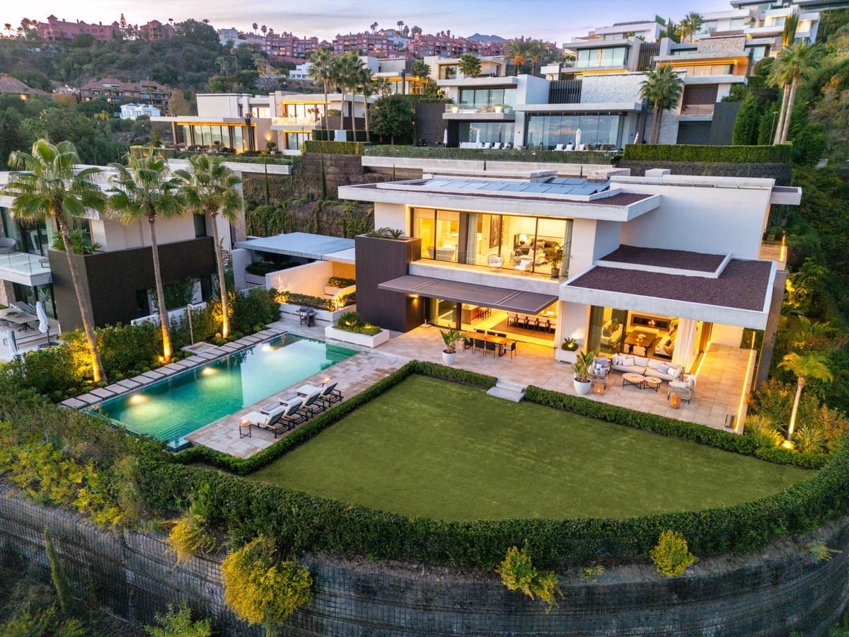6 sypialnia Willa na sprzedaż w La Quinta z basenem garażem - 7 850 000 € (Ref: 8769251)