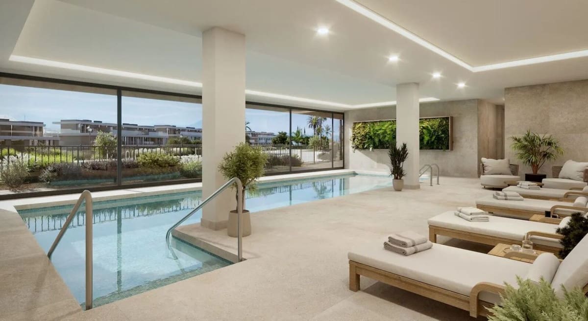 3 bedroom Apartment for sale in Estepona with pool garage - € 671,000 (Ref: 8769382)