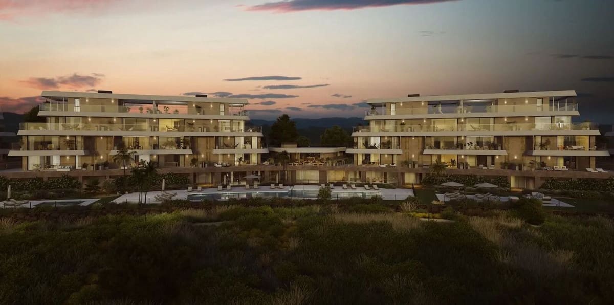 2 bedroom Apartment for sale in Estepona with pool garage - € 515,000 (Ref: 8769383)