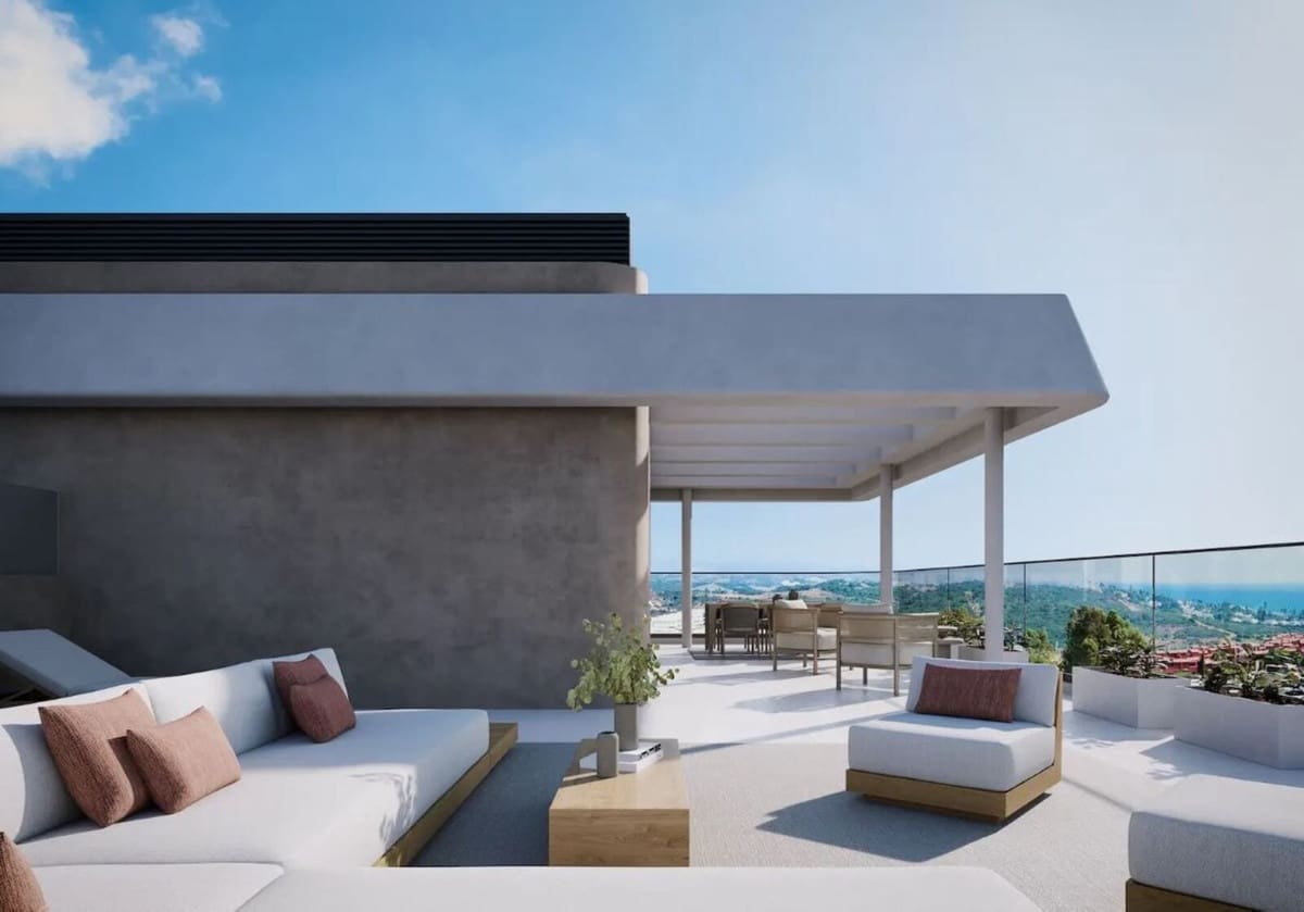 2 bedroom Apartment for sale in Estepona with pool garage - € 515,000 (Ref: 8769383)