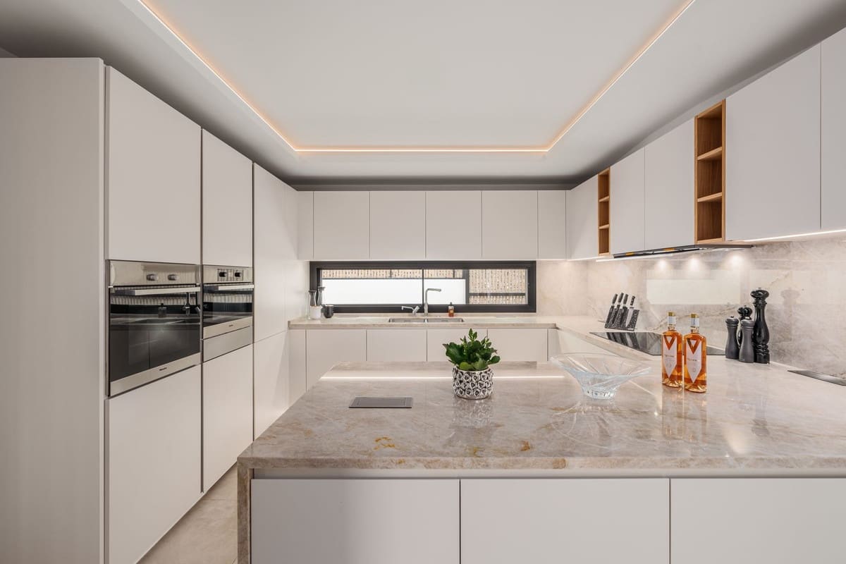 4 soveværelse Villa til salg i El Rosario med swimmingpool garage - € 3.500.000 (Ref: 8777494)