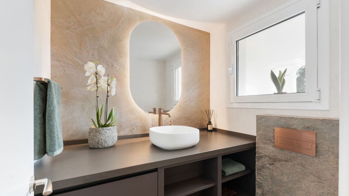 3 bedroom Villa for sale in Elviria with pool garage - € 1,750,000 (Ref: 8780565)