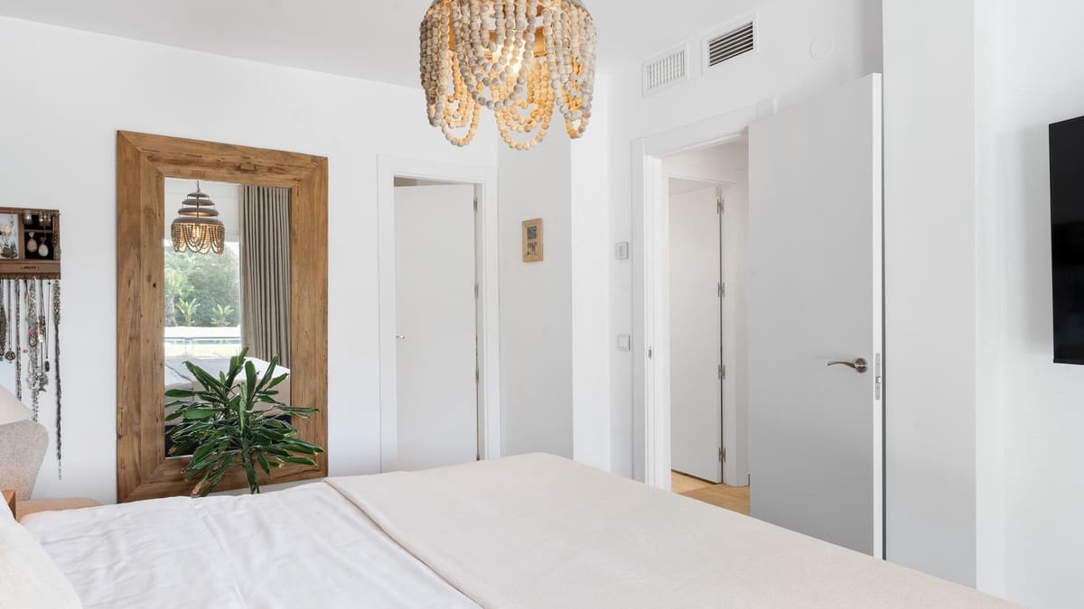 3 bedroom Villa for sale in Elviria with pool garage - € 1,750,000 (Ref: 8780565)