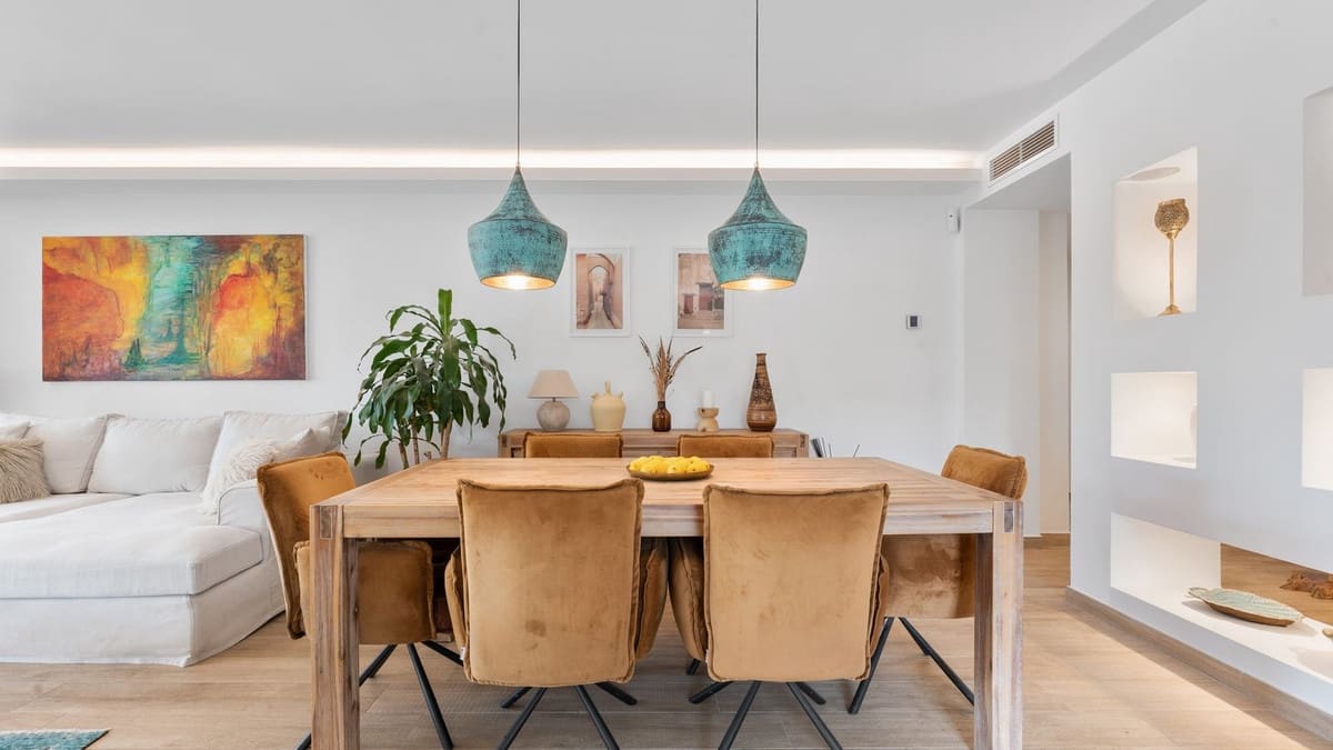 3 bedroom Villa for sale in Elviria with pool garage - € 1,750,000 (Ref: 8780565)