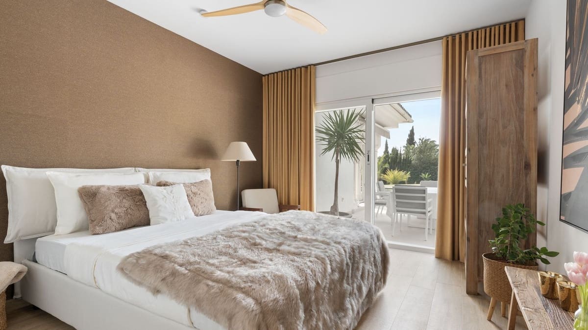 3 bedroom Villa for sale in Elviria with pool garage - € 1,750,000 (Ref: 8780565)