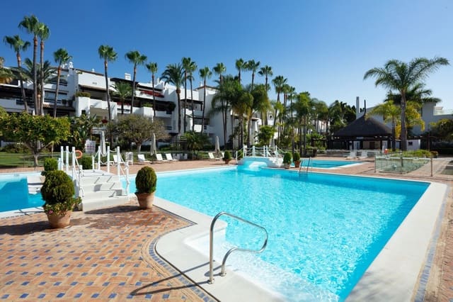 Apartamento de 4 habitaciones en Golden Mile, Marbella en venta con piscina garaje - 6.495.000 € (Ref: 8782181)
